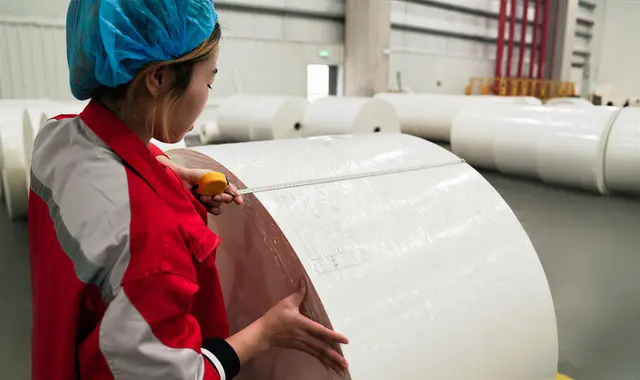 QC is doing roll quality control