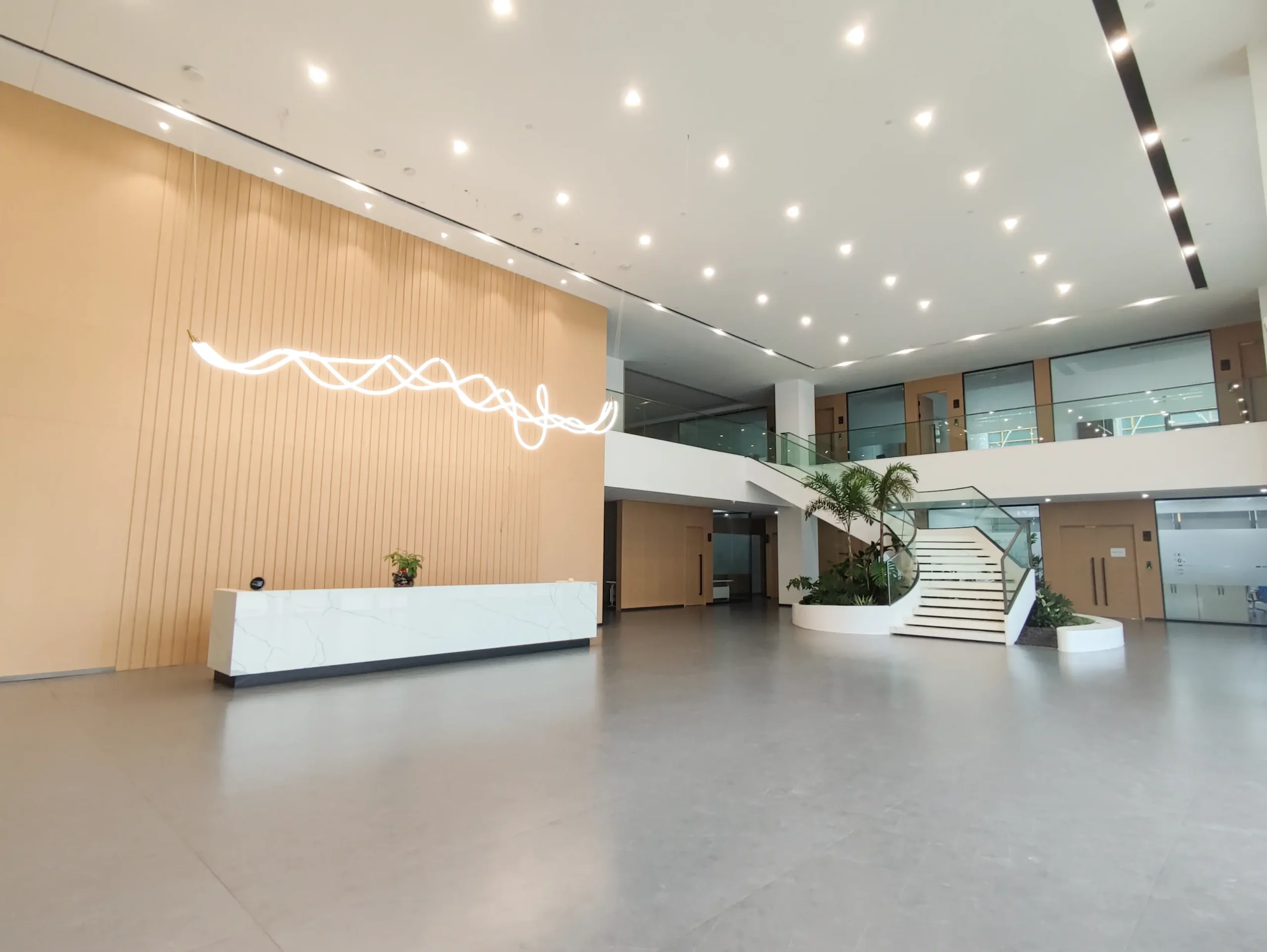 Sowineco's Company Front Desk